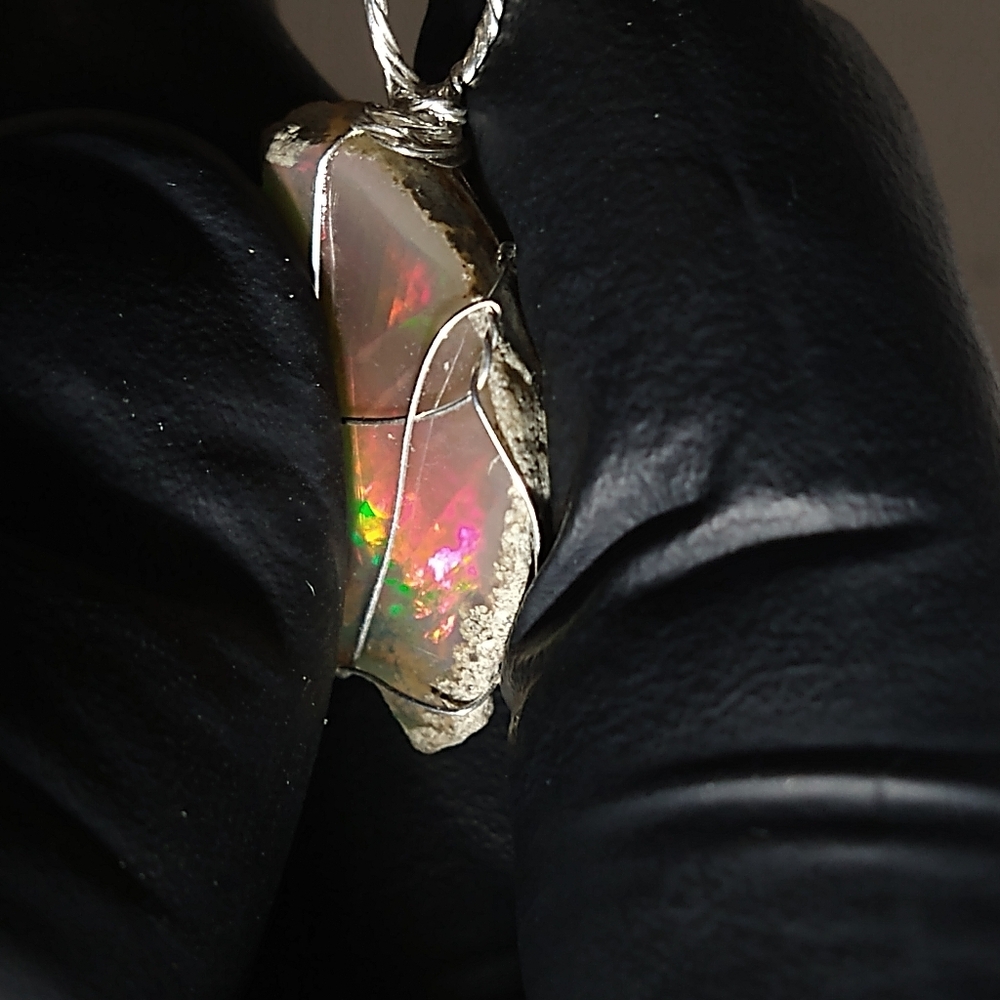 Beautiful Dark Base, High Grade, Multi Pattern Op… - image 8